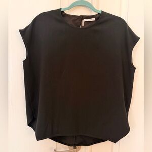 MM LAFLEUR S Black Cap Sleeve Boxy Top